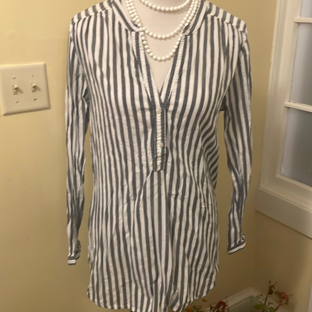 OLD Navy Shirt